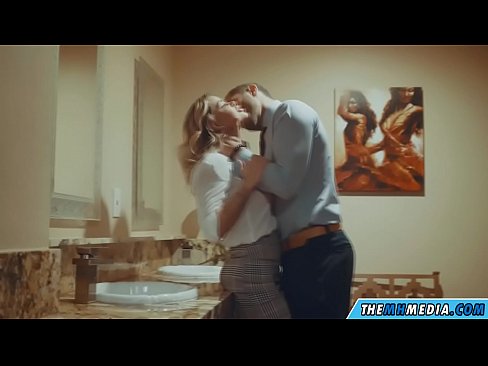 ❤️ Nalika pirang busty seduces anjeun dina restroom umum ❤ video porno di urang% su.javarchive.top% ❌️